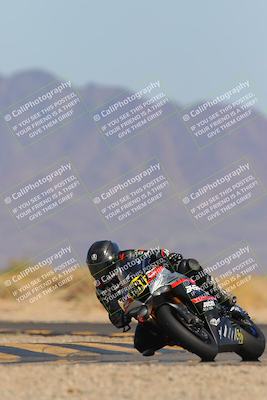 media/Mar-22-2025-CVMA (Sat) [[462c0ffedb]]/Race 13-Amateur Supersport Middleweight/